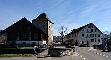 Schloss Grynau mit Kapelle. Kolumbansweg