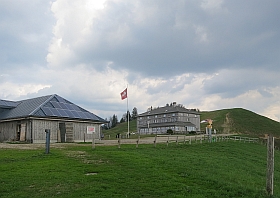 Berggasthaus                    Chrüzegg