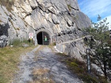 Tunnel Geissplatta zum Panoramaweg Zielhang Calanda
