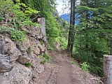 Bergweg zwischen Mittenberg und Maladers