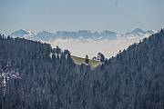 Chasseral-Grat, Jura-Höhenweg: Blick in die Alpen