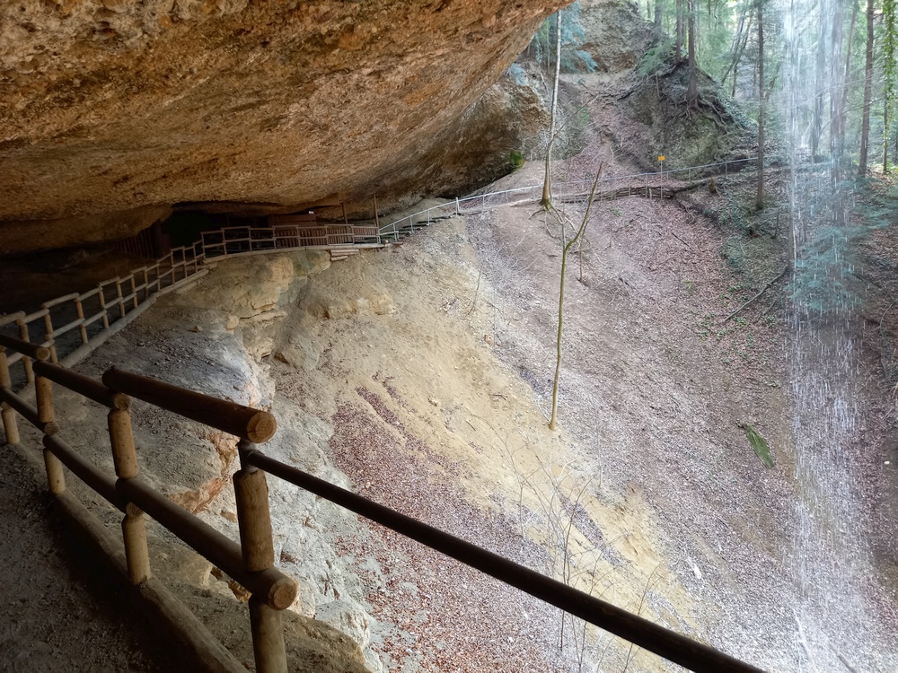Bruedertöbeli-Höhle