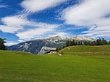 Mittenberg dahinter die Churer Calanda, Sep.2025