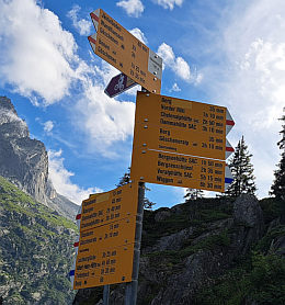 Wegweiser Gscheneralp, Bus-Endstation, Aug.2024