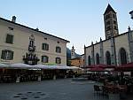 Altstadt von Poschiavo an einem warmen
                  Sommerabend