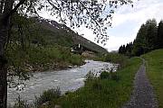 Uferweg
                        an der Reuss bei Hospental
